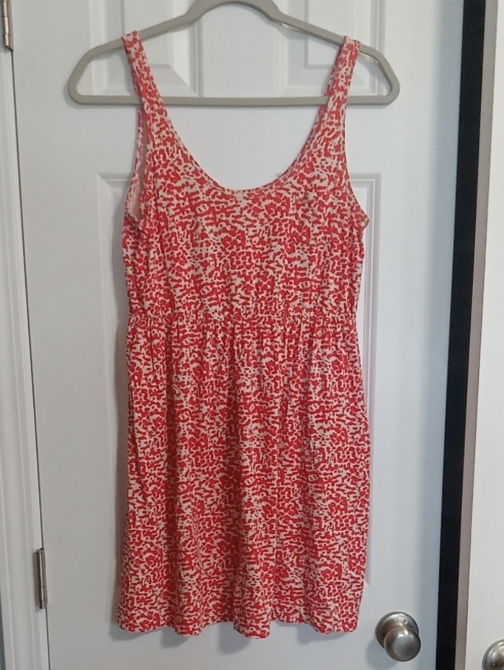 H&M Red and Cream Scoop Neck Sleeveless Mini Dress